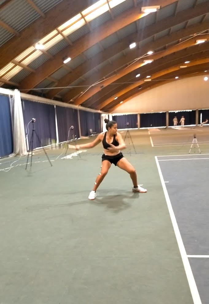 El Institut Català del Peu lleva a cabo valoraciones biomecánicas de los tipos de golpeos a diferentes tenistas de la Federación Catalana de Tenis.